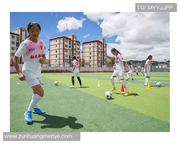 梁才中心学校足球队球星崭露头角 打造校园足球新传奇